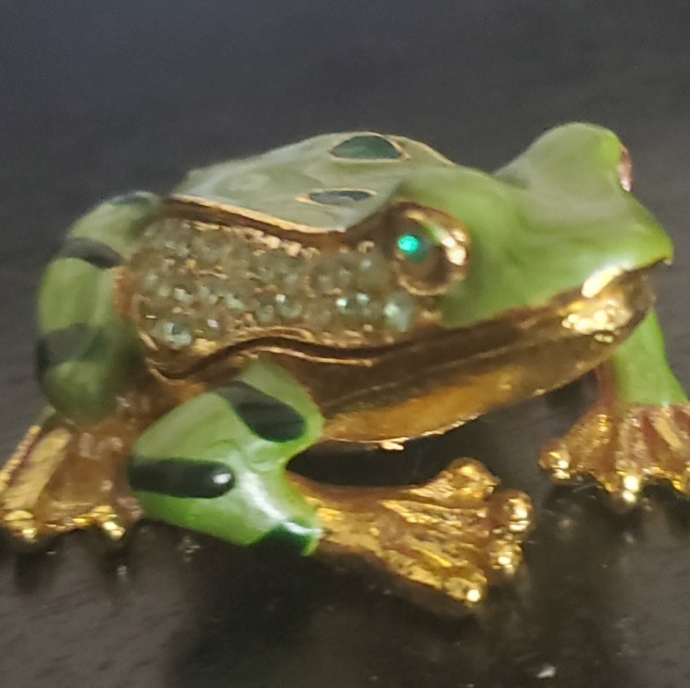 - Monet acrylic painted, pewter, bejeweled lucky frog miniature/charm/trin…